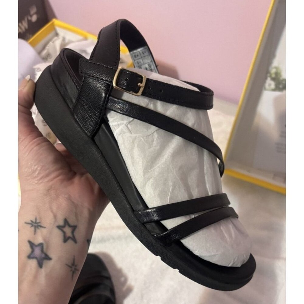 Strive Anguila - Women's Casual / Dress Sandal With Support black- 6 Medium - Picture 1 of 8